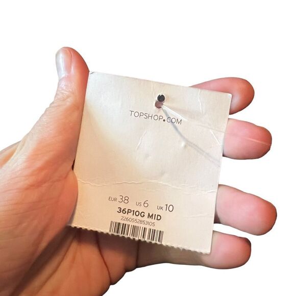 NWT! Topshop blue velvet romper. Size 6 - Picture 14 of 14